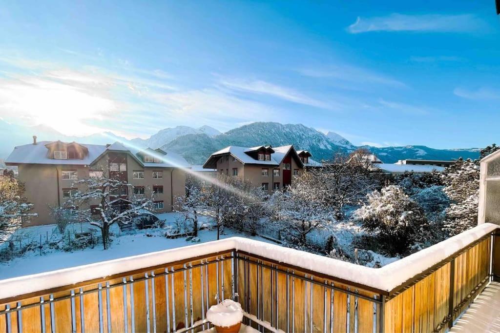 -The Urbanist- Mountainview Parking Garden 3Bd Villa Unterseen ภายนอก รูปภาพ